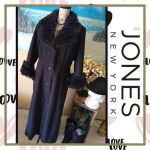 ❗FINAL❗Gently Used Jones New York Coat